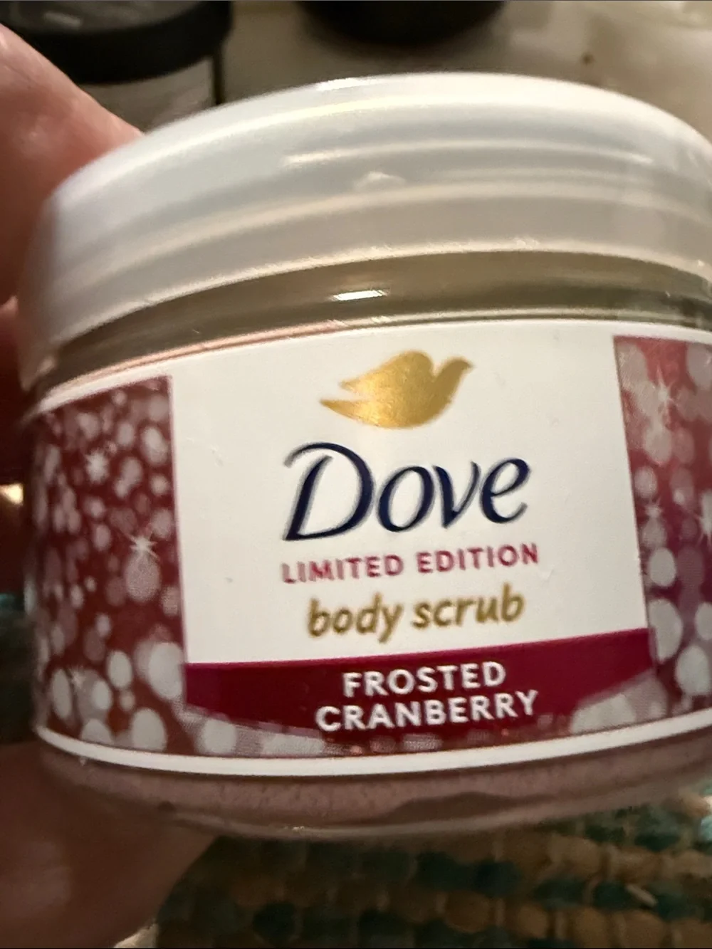 🍂NEW🍁Dove Limited Edition Frosted Cranberry Body Scrub - Pink